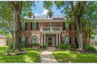 1303 Red Oak Court, Sugar Land, TX 77479 - Photo 4