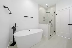 1013 Ellington St, Houston, TX 77088 - Photo 8