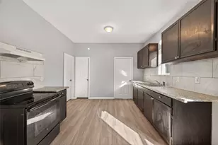 8211 Parnell St, Houston, TX 77051 - Photo 16