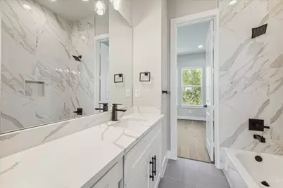 5817 Mansfield Heights Lane, Houston, TX 77091 - Photo 2