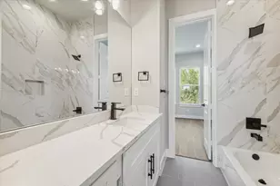 5817 Mansfield Heights Ln, Houston, TX 77091 - Photo 2
