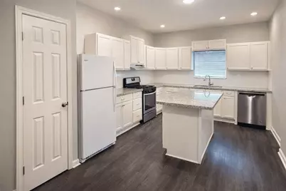 511 W Cleveland Street #1, Alvin, TX 77511 - Photo 6