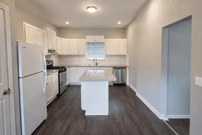 511 W Cleveland Street #1, Alvin, TX 77511 - Photo 4