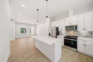 1402 Cedar Post Ln, Houston, TX 77055 - Photo 2