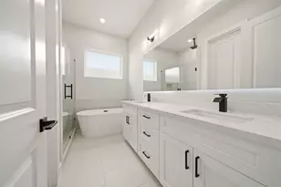 1402 Cedar Post Ln, Houston, TX 77055 - Photo 28