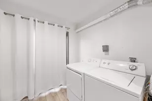 9616 Long Point Rd, Houston, TX 77055 - Photo 6