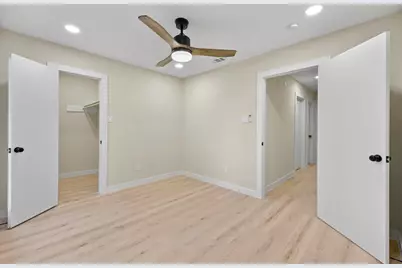 2322 Aprilmont Drive, Sugar Land, TX 77498 - Photo 20