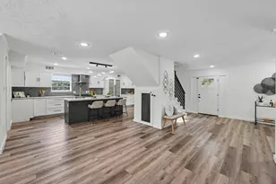 2807 Durban Dr, Houston, TX 77043 - Photo 10