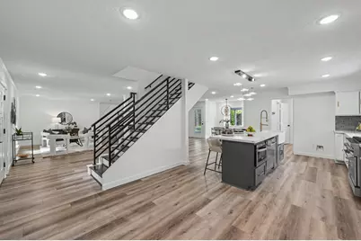 2807 Durban Drive, Houston, TX 77043 - Photo 18