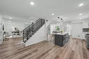 2807 Durban Dr, Houston, TX 77043 - Photo 18