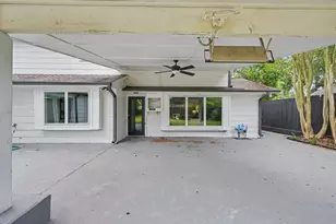 2807 Durban Dr, Houston, TX 77043 - Photo 34