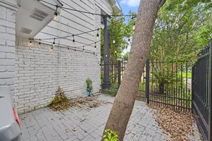 2807 Durban Dr, Houston, TX 77043 - Photo 38