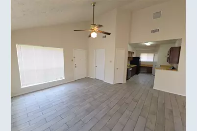 3930 Mohlerbruk Drive, Houston, TX 77066 - Photo 2