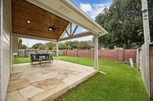 4502 Topaz Trail Dr, Sugar Land, TX 77479 - Photo 8