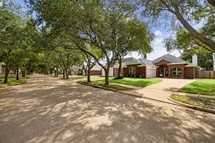 4502 Topaz Trail Dr, Sugar Land, TX 77479 - Photo 30