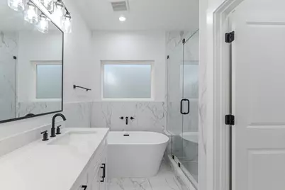 7723 C Hammerly Blvd, Houston, TX 77055 - Photo 20