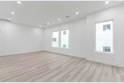 7723 C Hammerly Blvd, Houston, TX 77055 - Photo 10