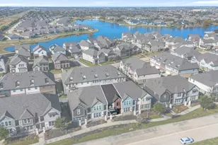 9443 Towne Lake Pkwy, Cypress, TX 77433 - Photo 2