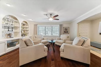 5827 Burlinghall Drive, Houston, TX 77035 - Photo 6