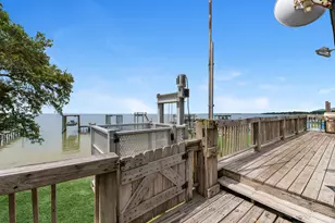211 Captains Rd, Anahuac, TX 77514 - Photo 14