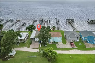 211 Captains Road, Anahuac, TX 77514 - Photo 6