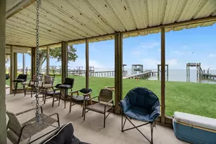 211 Captains Rd, Anahuac, TX 77514 - Photo 10