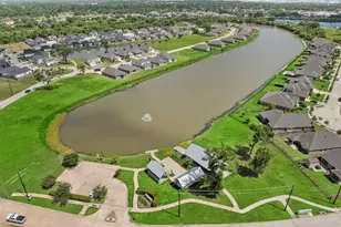 115 Water Grass Trl, Clute, TX 77531 - Photo 34