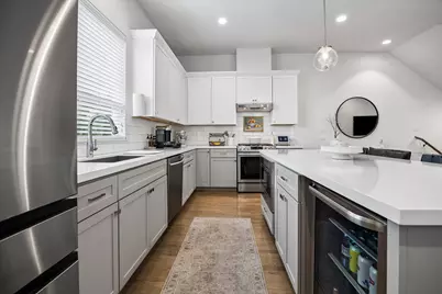 2491 W 11th Street, Houston, TX 77008 - Photo 12