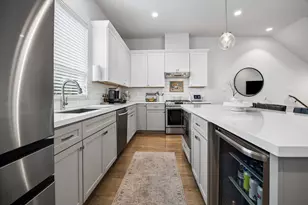 2491 W 11th St, Houston, TX 77008 - Photo 12
