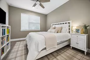 2491 W 11th St, Houston, TX 77008 - Photo 4
