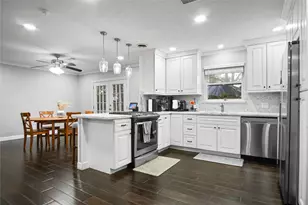 9928 Westview Dr, Houston, TX 77055 - Photo 14