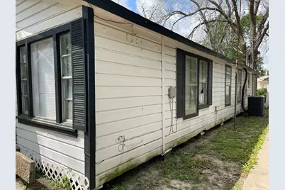 3020 Avenue D, Bay City, TX 77414 - Photo 2