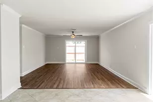 9202 Sunnywood Dr, Houston, TX 77088 - Photo 16