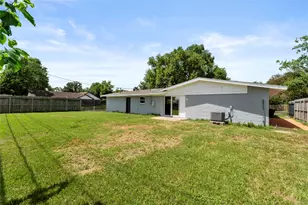9202 Sunnywood Dr, Houston, TX 77088 - Photo 8