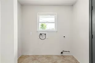 9202 Sunnywood Dr, Houston, TX 77088 - Photo 14
