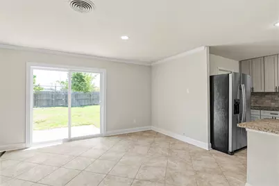 9202 Sunnywood Drive, Houston, TX 77088 - Photo 16