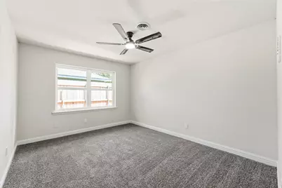 9202 Sunnywood Drive, Houston, TX 77088 - Photo 20