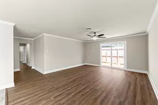 9202 Sunnywood Dr, Houston, TX 77088 - Photo 18