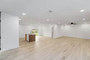 9226 Grady St, Houston, TX 77016 - Photo 8