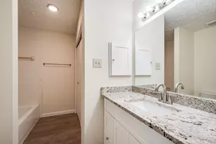 17 Crestbriar Ct, Baytown, TX 77521 - Photo 16