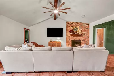 1307 Rev Swinney Street, West Columbia, TX 77486 - Photo 6