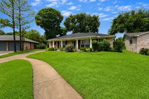 16122 Alta Mesa Dr, Houston, TX 77083 - Photo 2