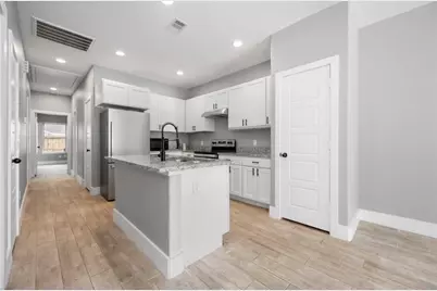 5037 Van Fleet Street, Houston, TX 77033 - Photo 8