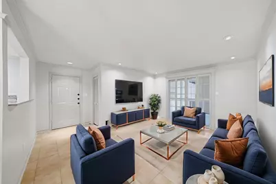 2744 Briarhurst Drive #51, Houston, TX 77057 - Photo 2