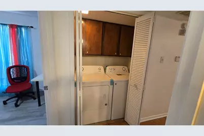 8427 Hearth Drive #4, Houston, TX 77054 - Photo 10