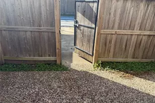 10328 Longmont Dr, Houston, TX 77042 - Photo 28