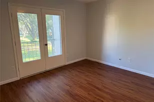 10328 Longmont Dr, Houston, TX 77042 - Photo 18