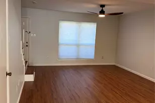 10328 Longmont Dr, Houston, TX 77042 - Photo 12