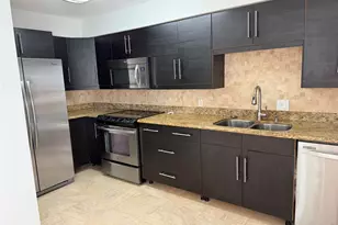 10328 Longmont Dr, Houston, TX 77042 - Photo 4