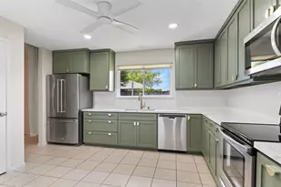 16830 Carrack Turn Dr, Friendswood, TX 77546 - Photo 8